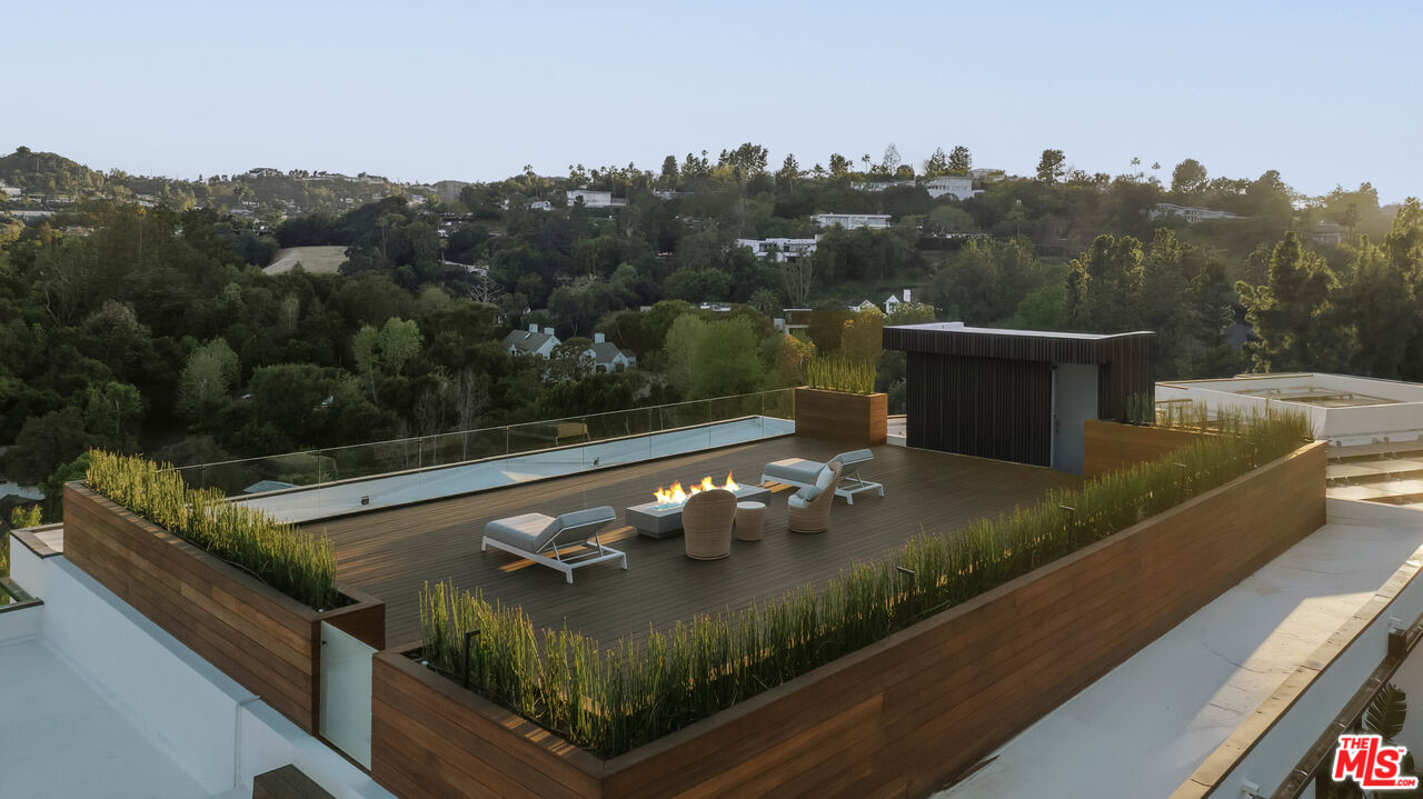 15834 High Knoll Road Encino, CA 91436 - Photo 5 of 54