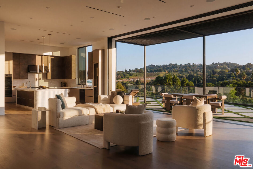 15834 High Knoll Road Encino, CA 91436 - Photo 10 of 54