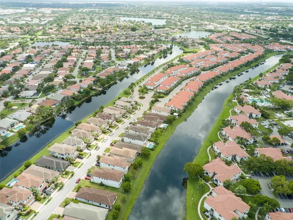 $1,250,000 | 11826 Southwest 13th Ct., Pembroke Pines, FL 33025