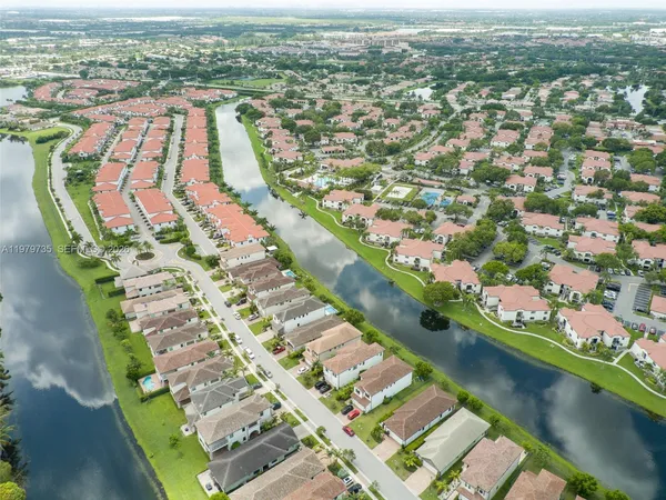 $1,250,000 | 11826 Southwest 13th Ct., Pembroke Pines, FL 33025