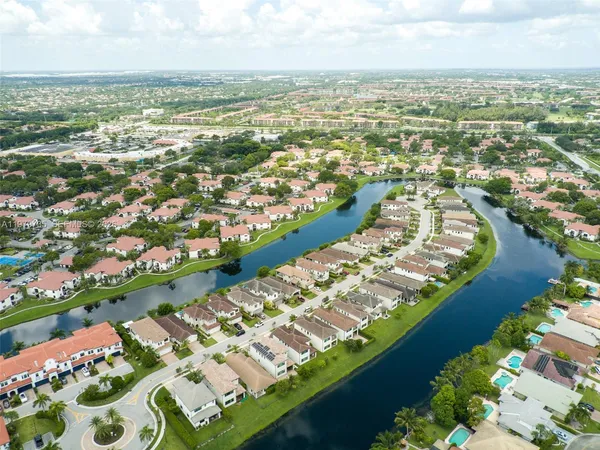 $1,250,000 | 11826 Southwest 13th Ct., Pembroke Pines, FL 33025