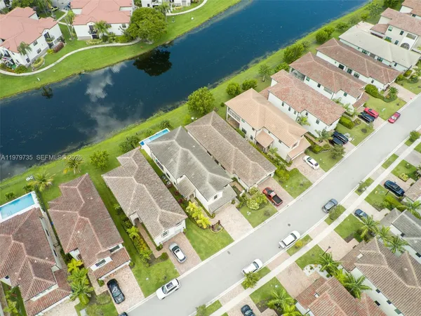 $1,250,000 | 11826 Southwest 13th Ct., Pembroke Pines, FL 33025