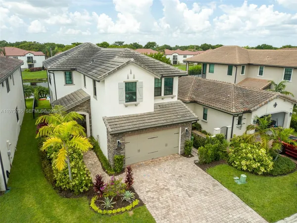 $1,250,000 | 11826 Southwest 13th Ct., Pembroke Pines, FL 33025