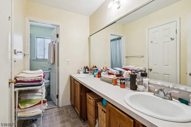 $510,000 | 48 Woodland Way, Dayton, NJ 08810