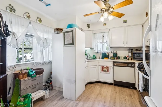 $510,000 | 48 Woodland Way, Dayton, NJ 08810