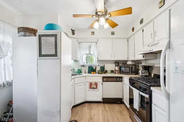 $510,000 | 48 Woodland Way, Dayton, NJ 08810