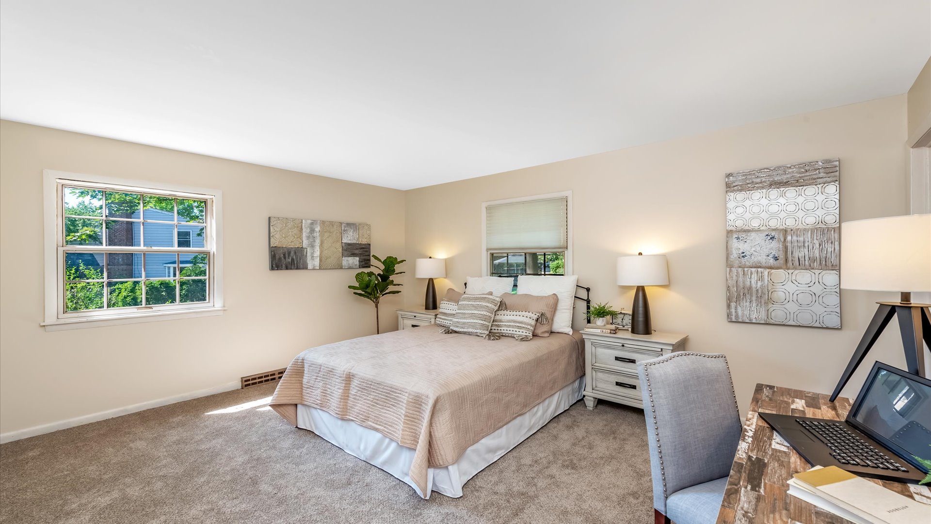 647 Aberdeen Road Cary, IL 60013 - Photo 12 of 32