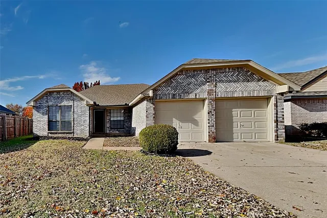 $2,225 | 1210 Trenton Lane, Euless, TX 76040