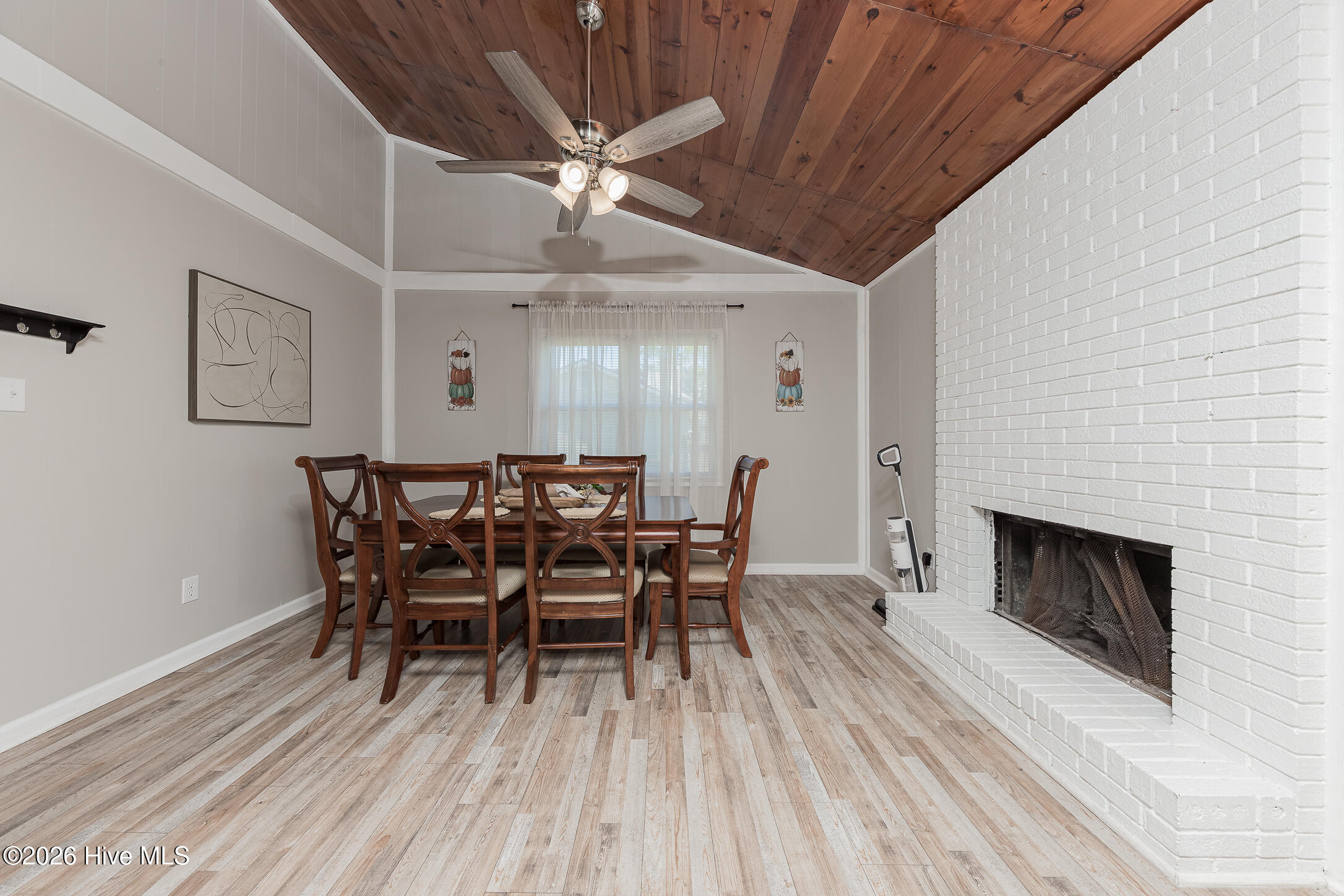 402 Sharon Way Jacksonville, NC 28546 - Photo 19 of 51 DiningRoom
