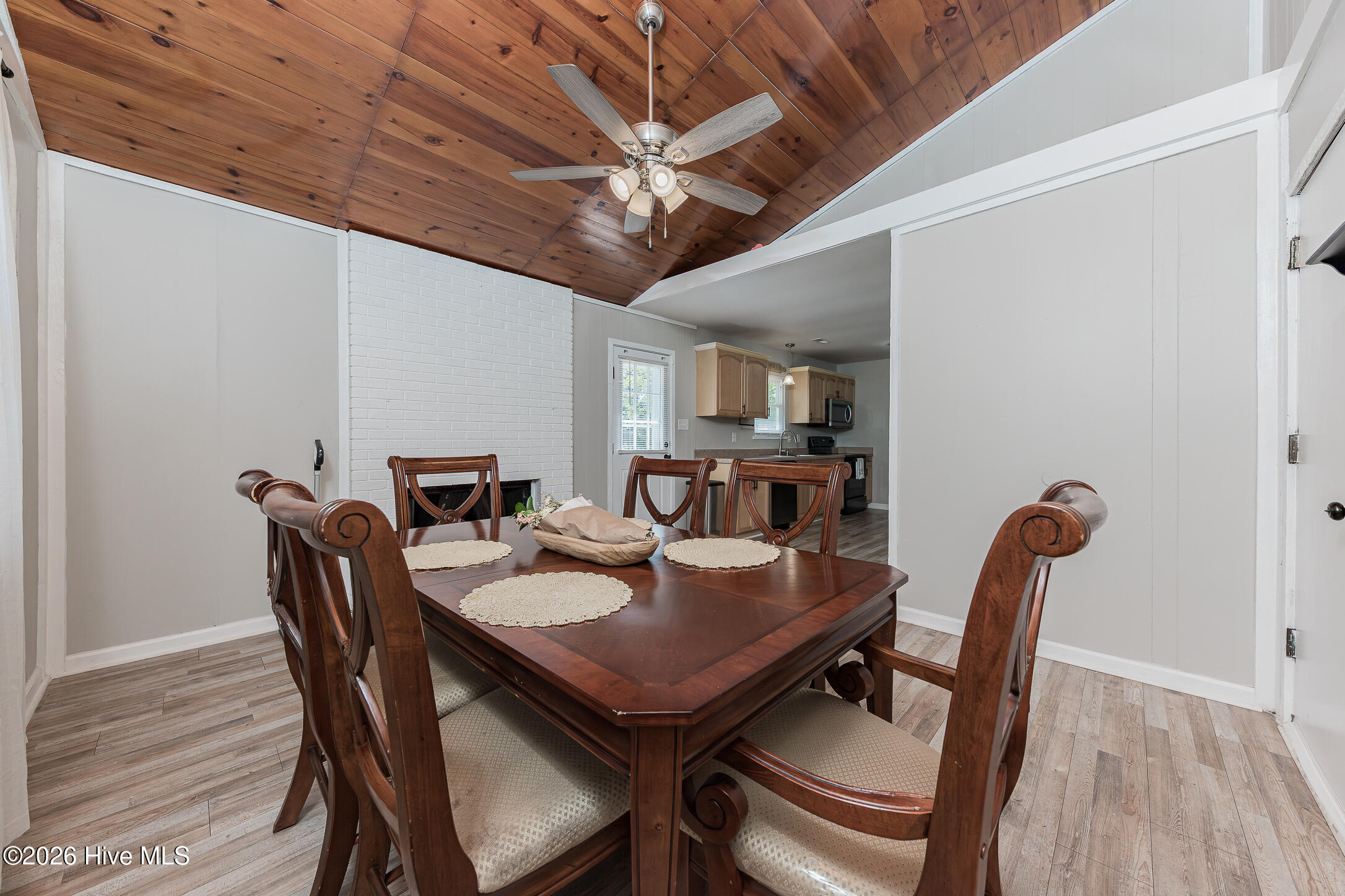 402 Sharon Way Jacksonville, NC 28546 - Photo 22 of 51 DiningRoom