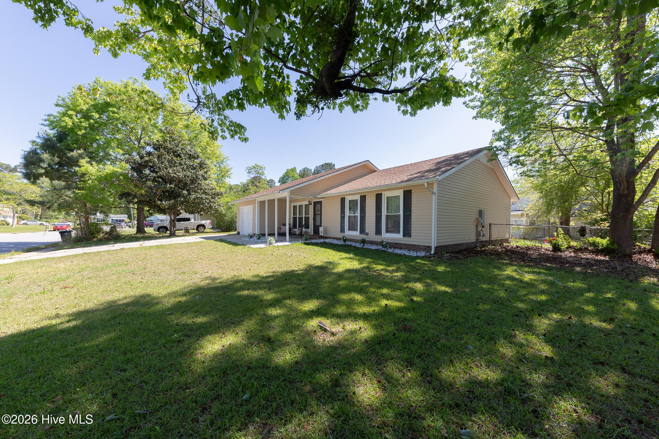 402 Sharon Way Jacksonville, NC 28546 - Photo 2 of 51 Front