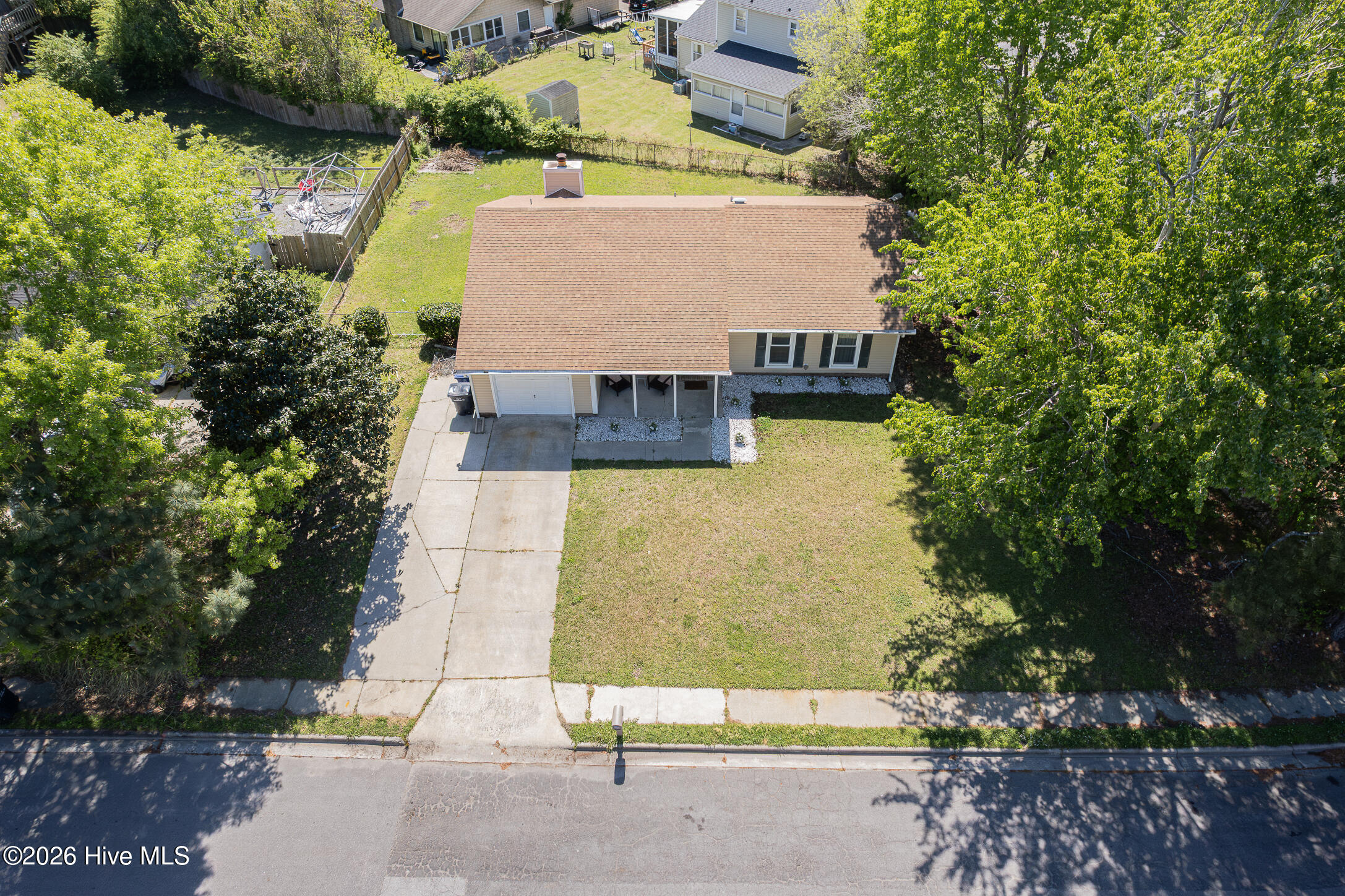 402 Sharon Way Jacksonville, NC 28546 - Photo 7 of 51 39AIR