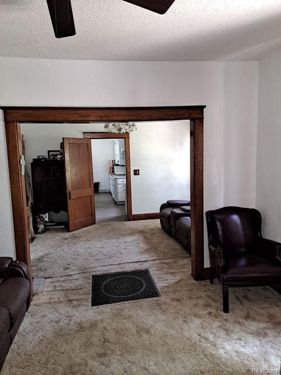 4095 Williamson Road Saginaw, MI 48601 - Photo 4 of 33 4