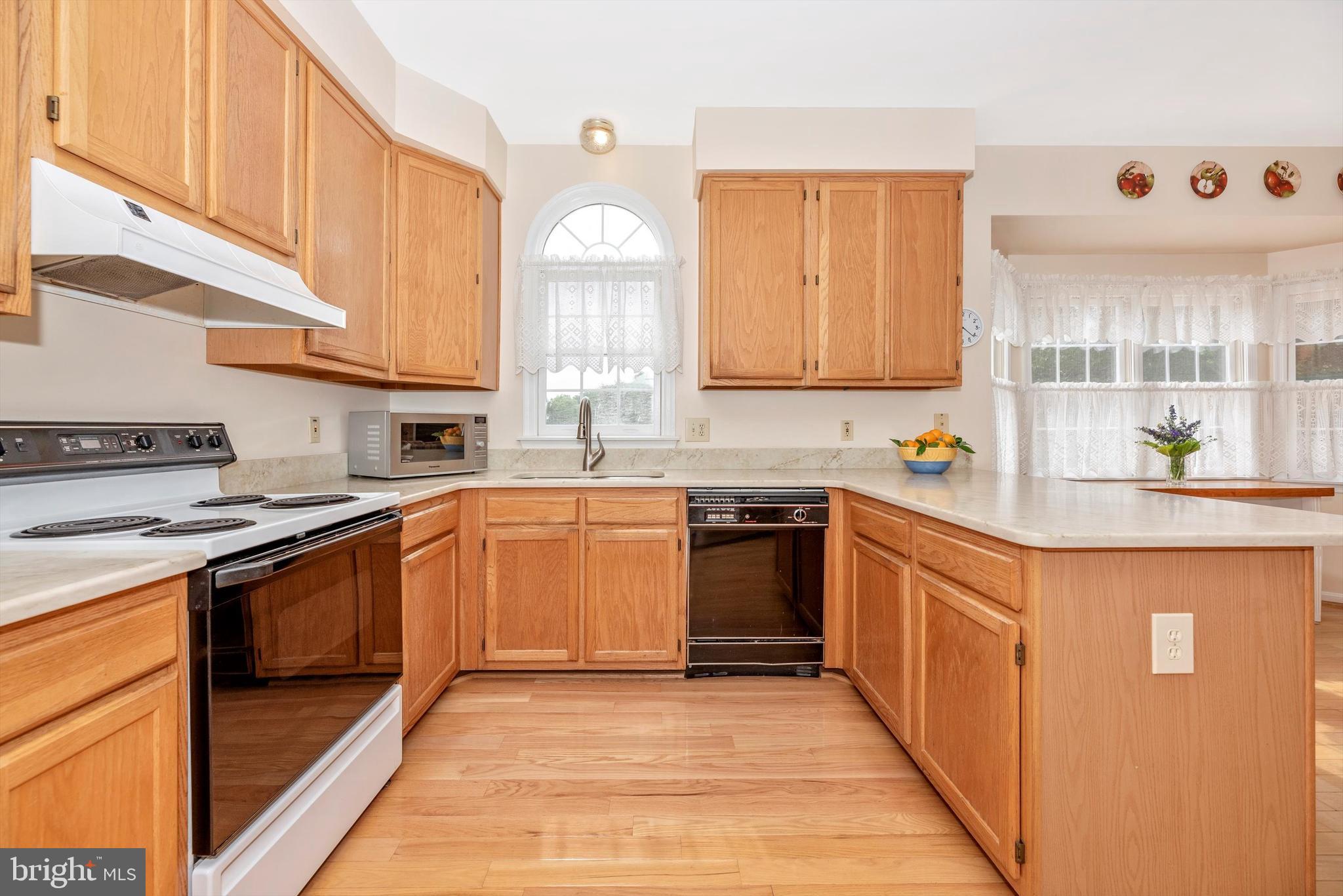 3205 Kemptown Church Road Monrovia, MD 21770 - Photo 9 of 41 Spacious Kitchen with Breakfast Area