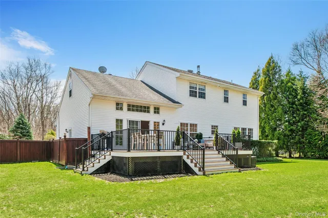 a view of outdoor space yard deck and patio