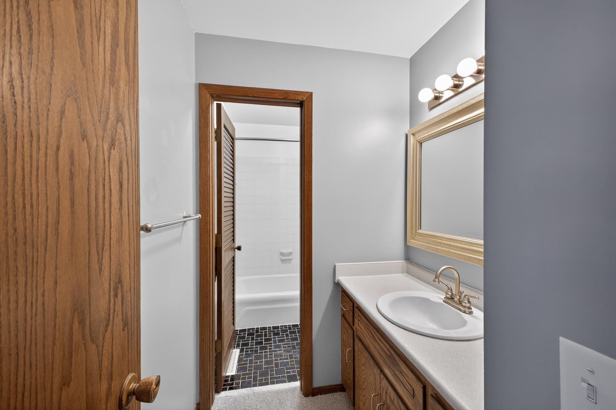 641 20th Street Northeast Rochester, MN 55906 - Photo 10 of 37