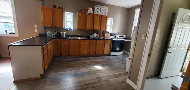 $179,900 | 1300 West Greenfield Avenue, Milwaukee, WI 53204