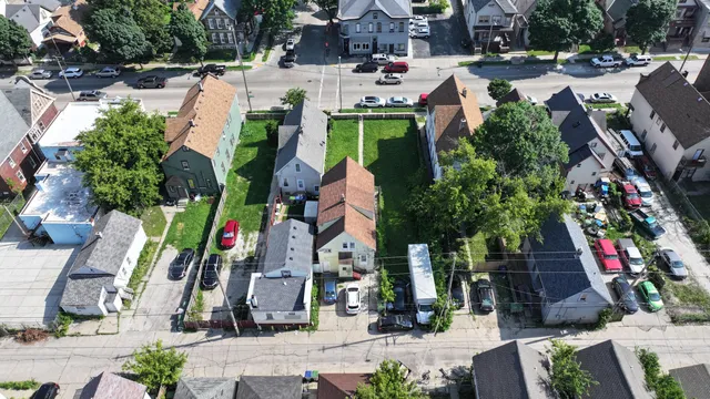 $179,900 | 1300 West Greenfield Avenue, Milwaukee, WI 53204