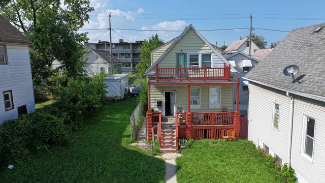 $179,900 | 1300 West Greenfield Avenue, Milwaukee, WI 53204