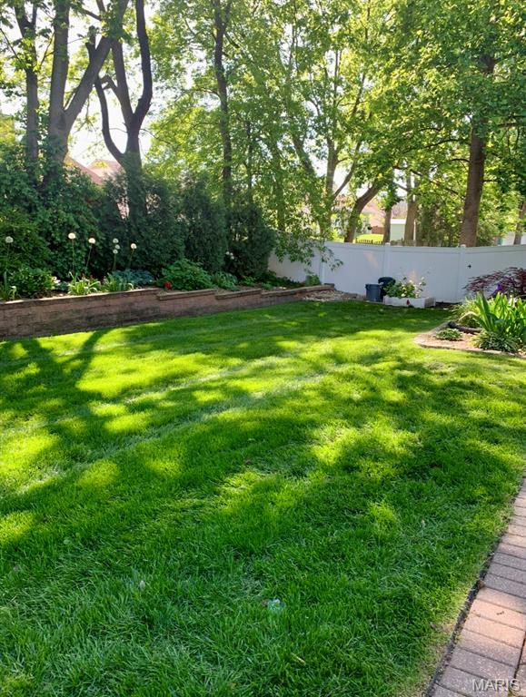 22 Shadowcreek Drive St. Peters, MO 63376 - Photo 7 of 43