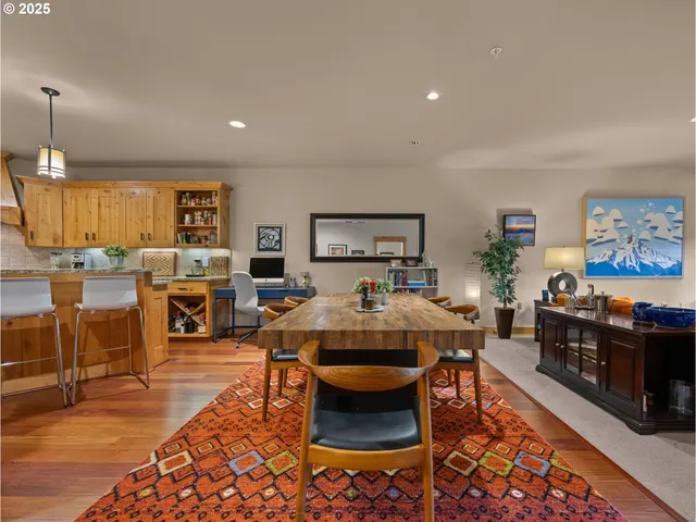 $874,900 | 31244 East Collins Lake Road, Unit 21, Government Camp, OR 97028