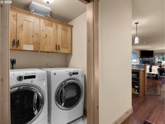 $874,900 | 31244 East Collins Lake Road, Unit 21, Government Camp, OR 97028