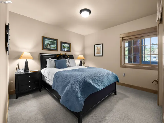 $874,900 | 31244 East Collins Lake Road, Unit 21, Government Camp, OR 97028