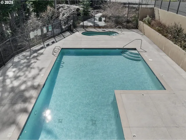 $874,900 | 31244 East Collins Lake Road, Unit 21, Government Camp, OR 97028