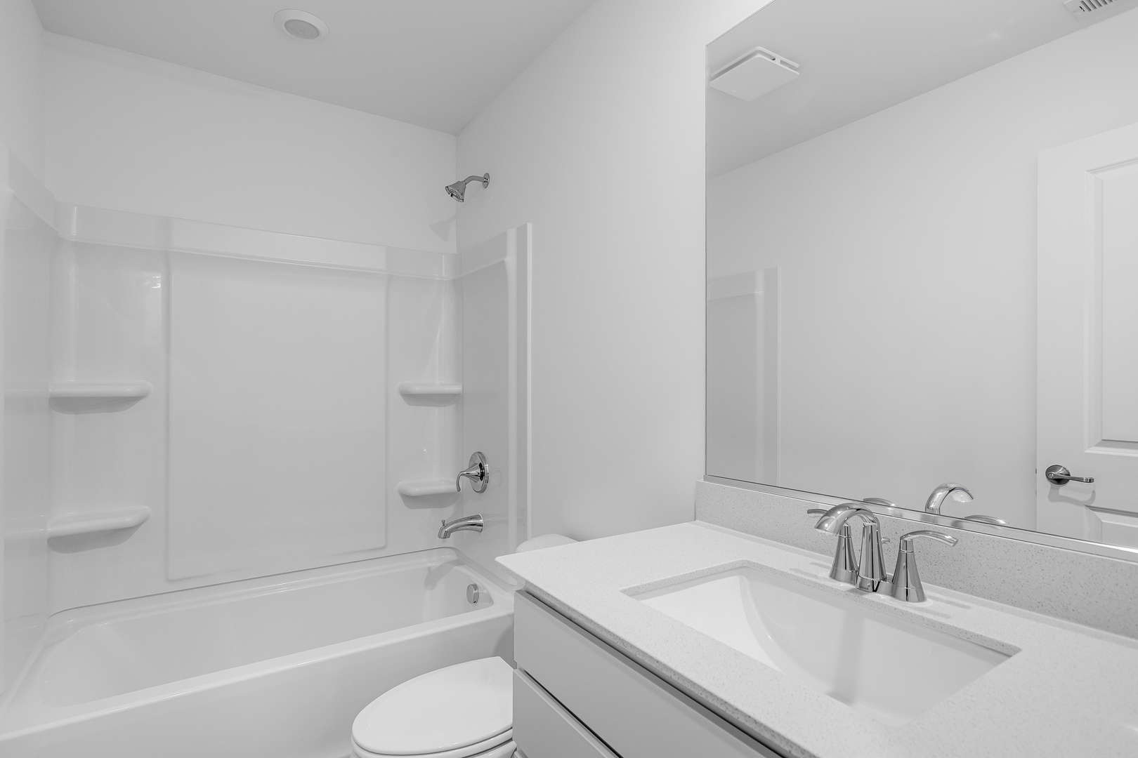 415 Red Oak Circle Volo, IL 60020 - Photo 11 of 14 a bathroom with a sink toilet and bathtub