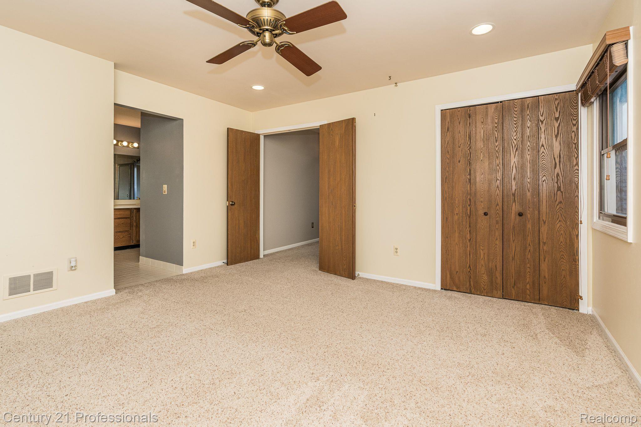 1643 Hillside Lane Rochester, MI 48307 - Photo 25 of 48 Gallery Image 25