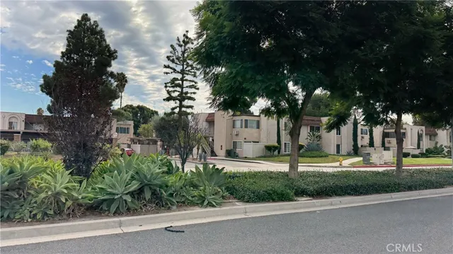 $479,000 | 212 South Kraemer, Unit 2208, Placentia, CA 92870