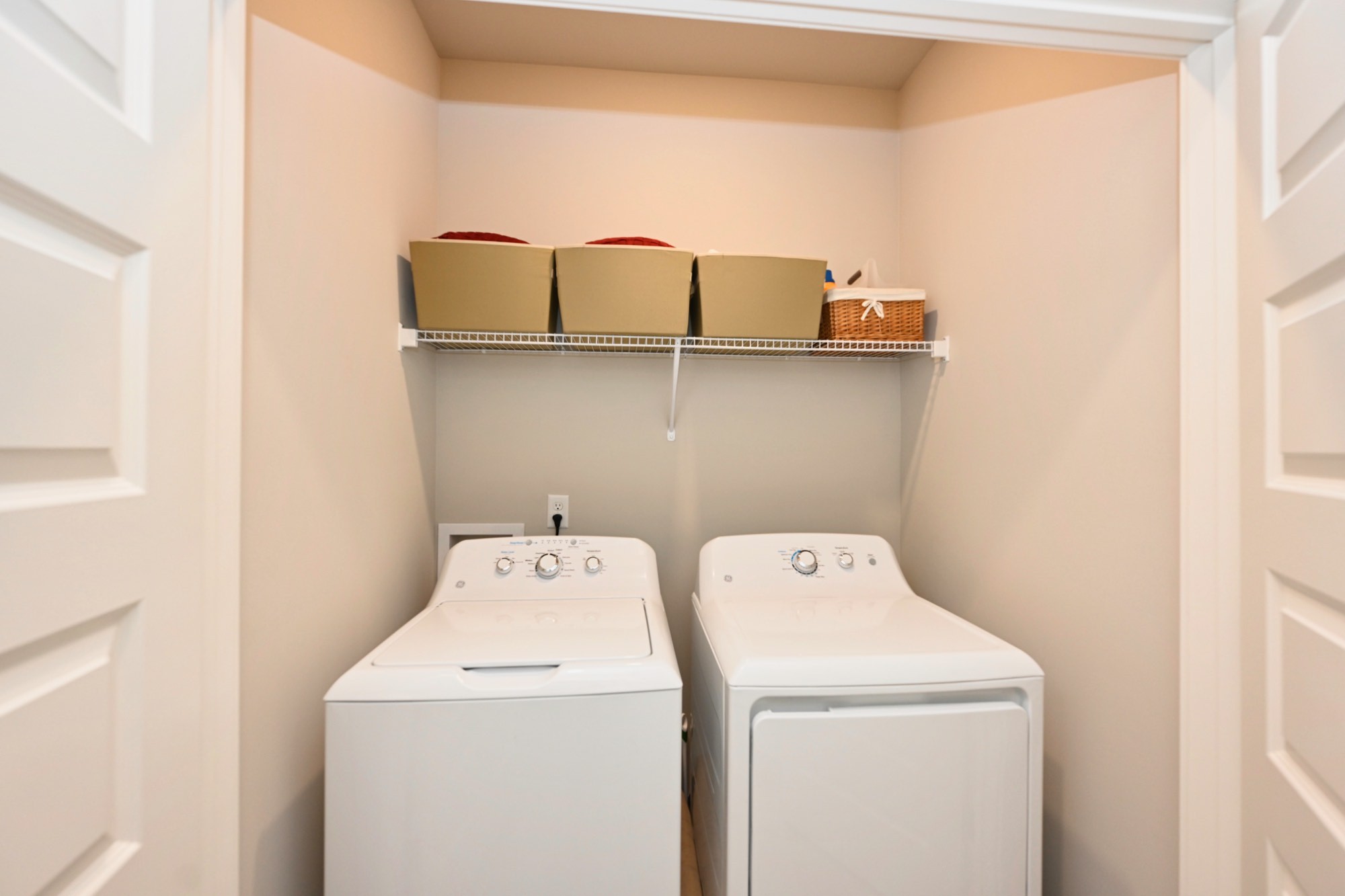 704 Mickelson Way Lebanon, TN 37087 - Photo 29 of 38 a utility room with dryer and washer