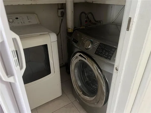 $3,490 | 10 Northwest 19th Street, Pompano Beach, FL 33060