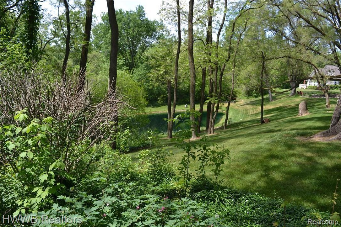 4366 Orion Road Rochester, MI 48306 - Photo 4 of 34 Amazing Views