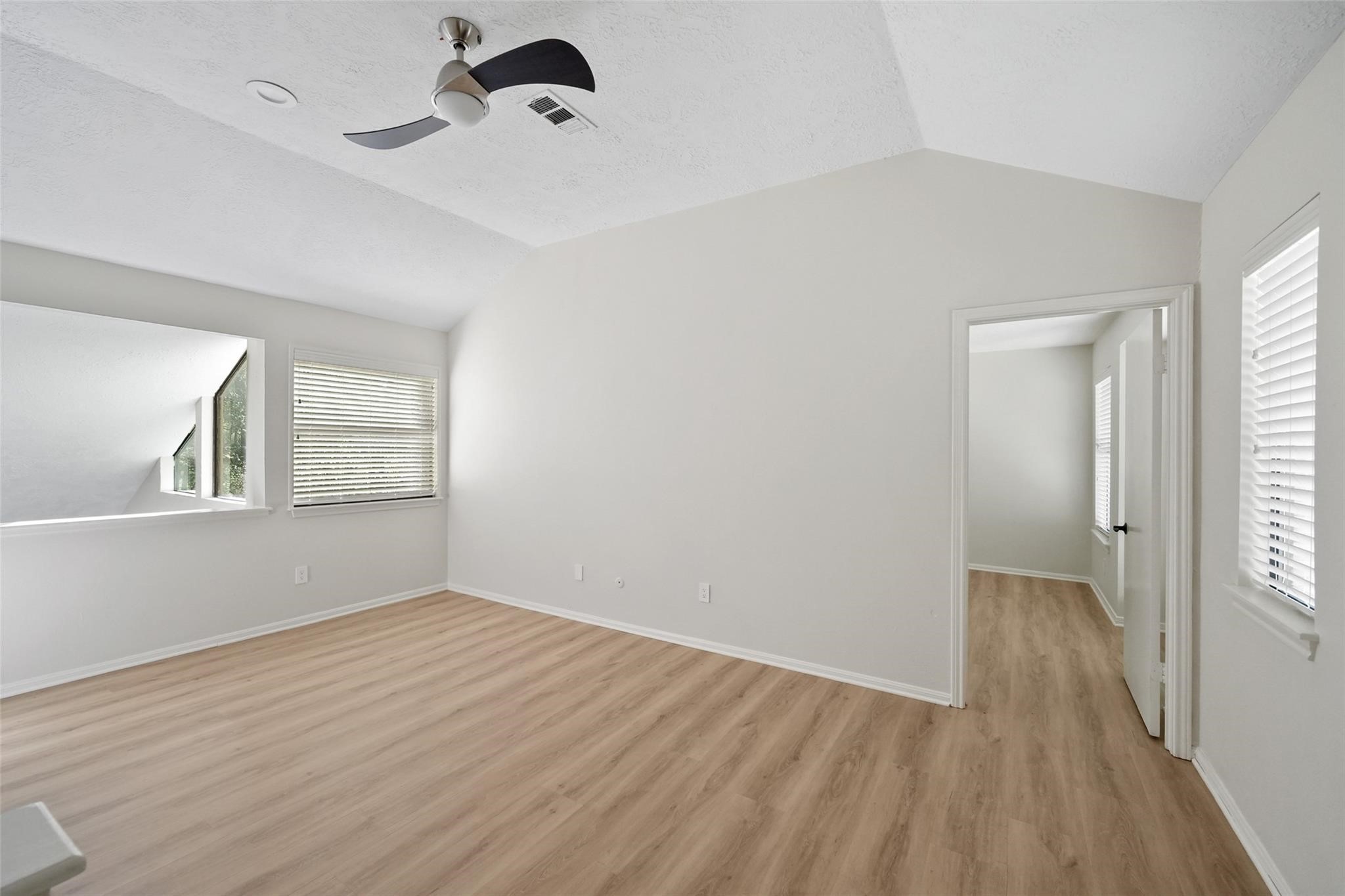 5 Berrypick Lane Spring, TX 77380 - Photo 13 of 20