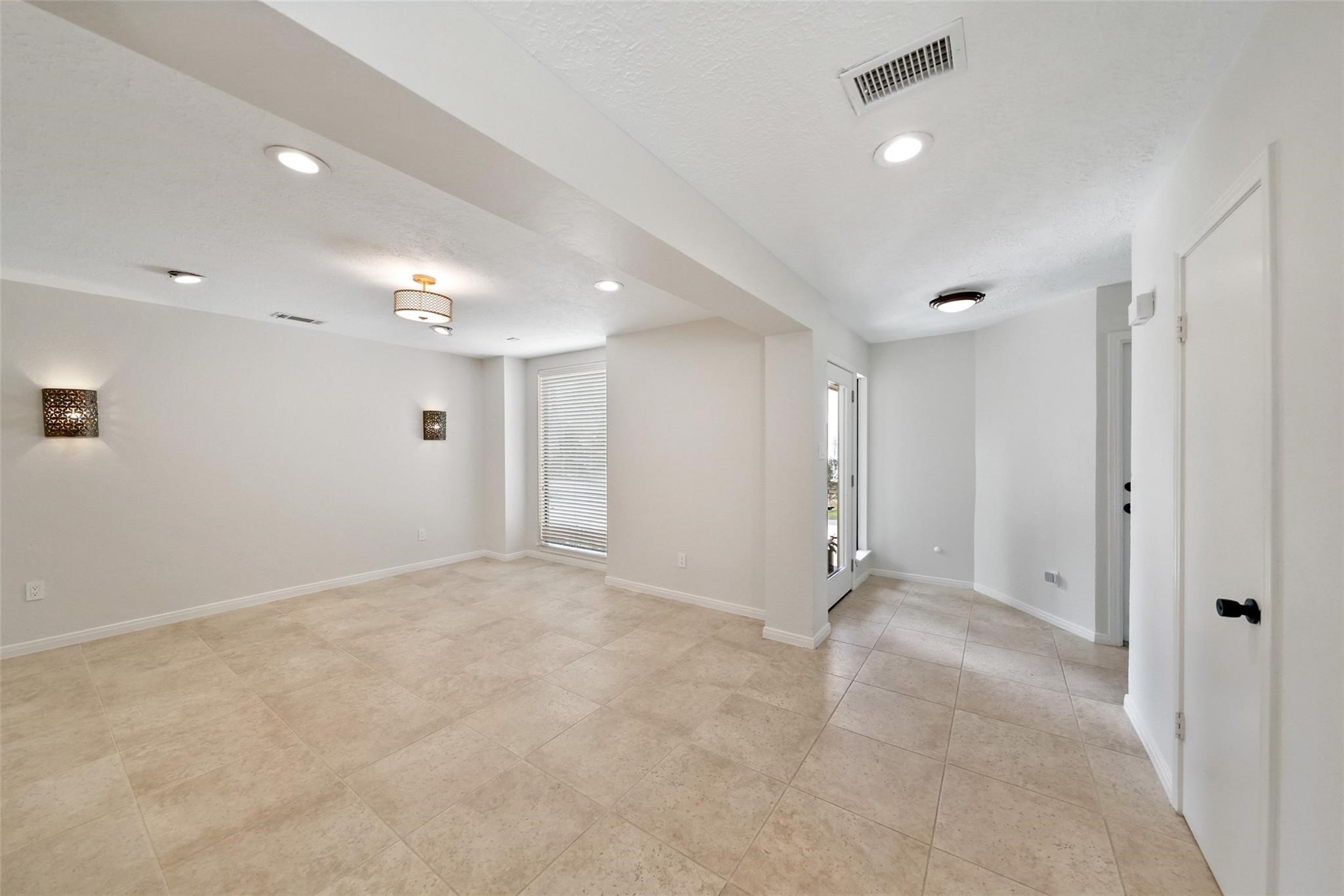 5 Berrypick Lane Spring, TX 77380 - Photo 2 of 20