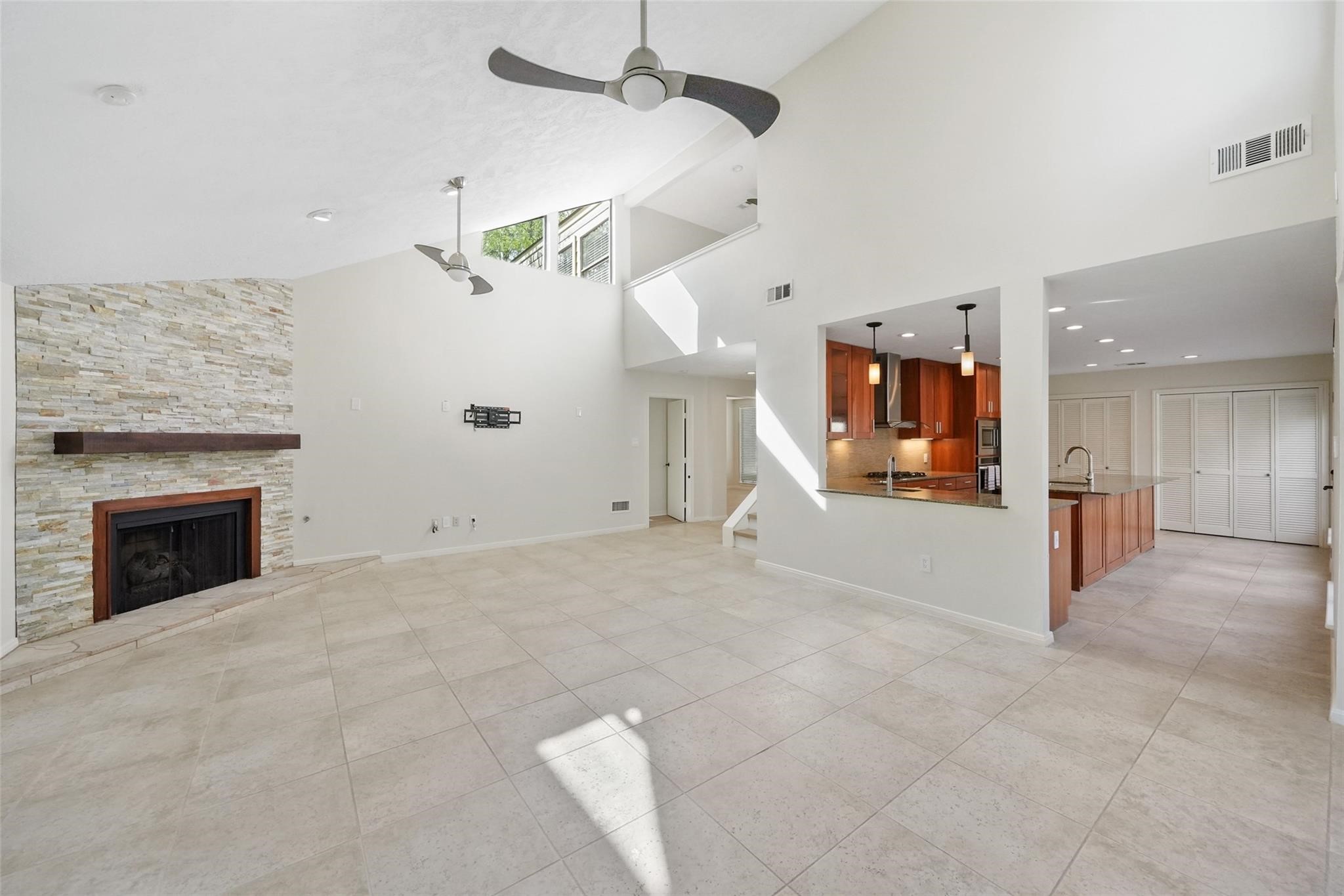 5 Berrypick Lane Spring, TX 77380 - Photo 5 of 20