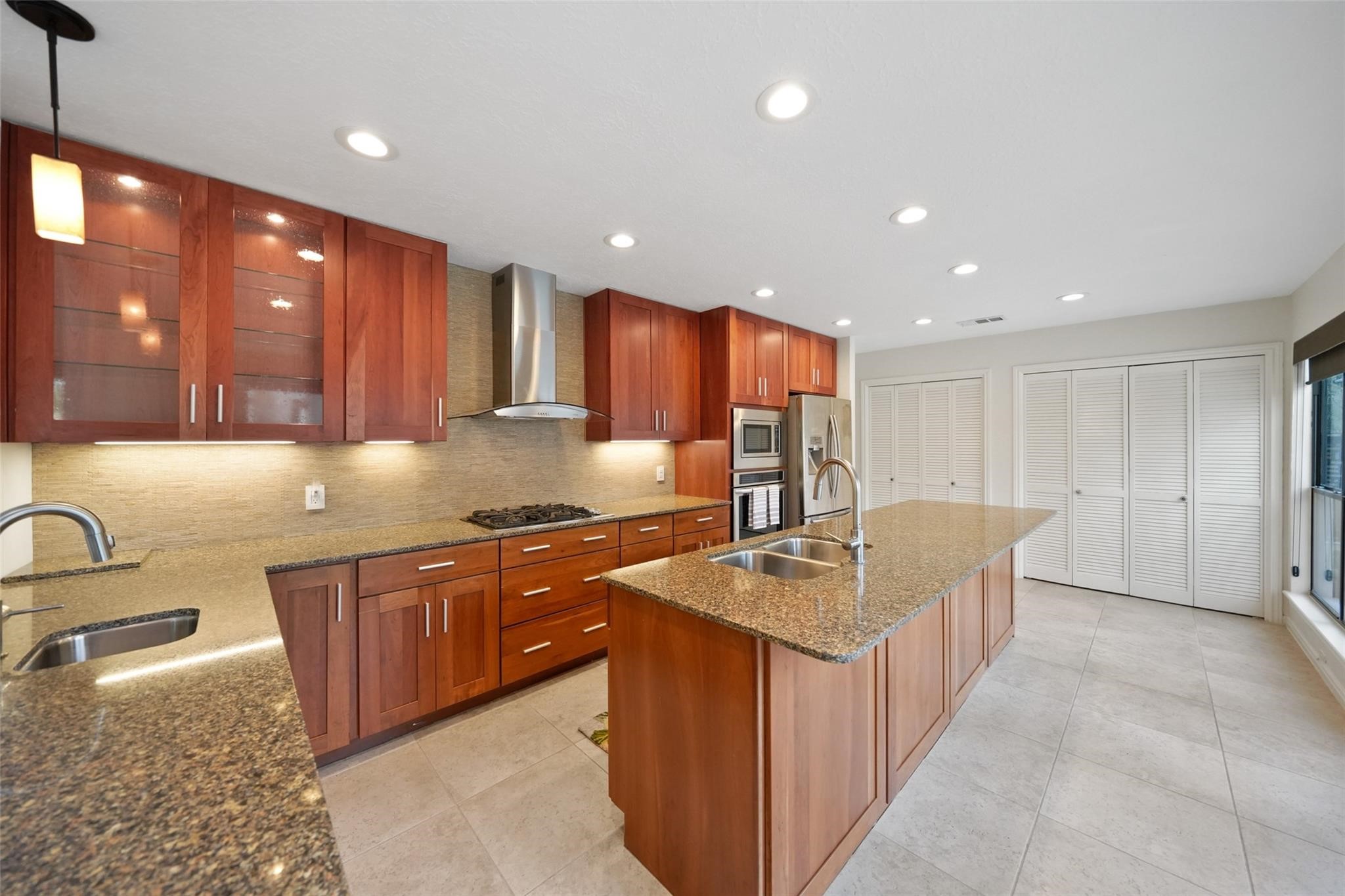 5 Berrypick Lane Spring, TX 77380 - Photo 6 of 20