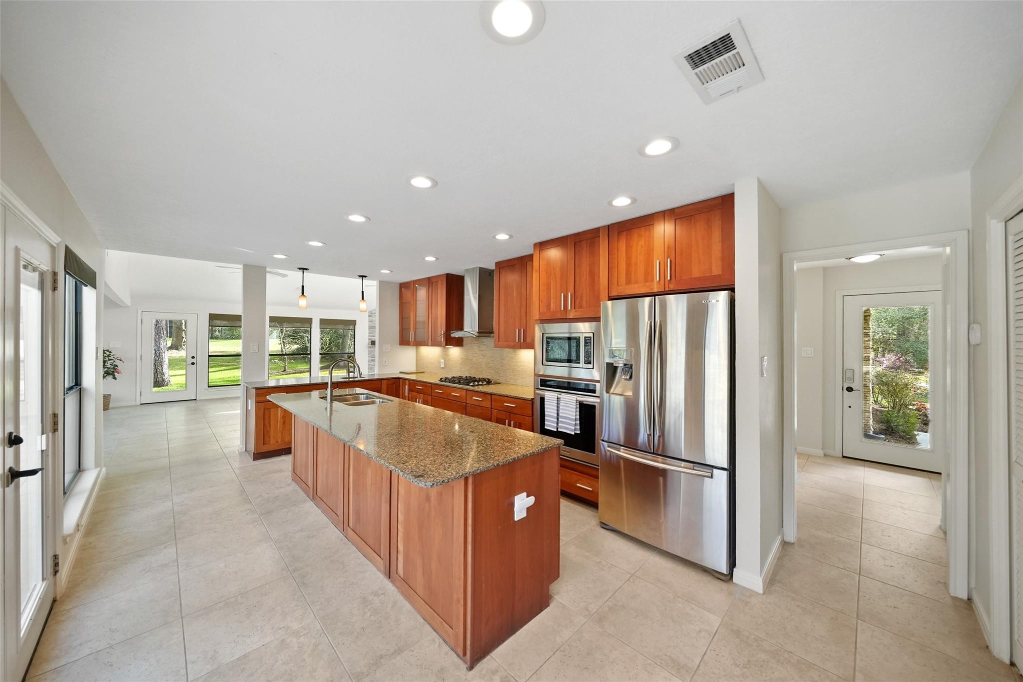 5 Berrypick Lane Spring, TX 77380 - Photo 7 of 20