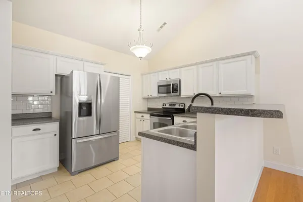 $379,900 | 7422 Tylers Garden Way, Knoxville, TN 37918