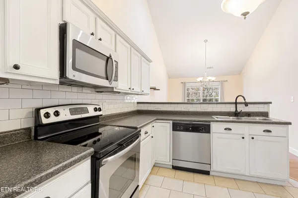 $379,900 | 7422 Tylers Garden Way, Knoxville, TN 37918