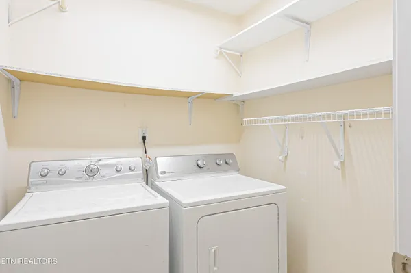 $379,900 | 7422 Tylers Garden Way, Knoxville, TN 37918