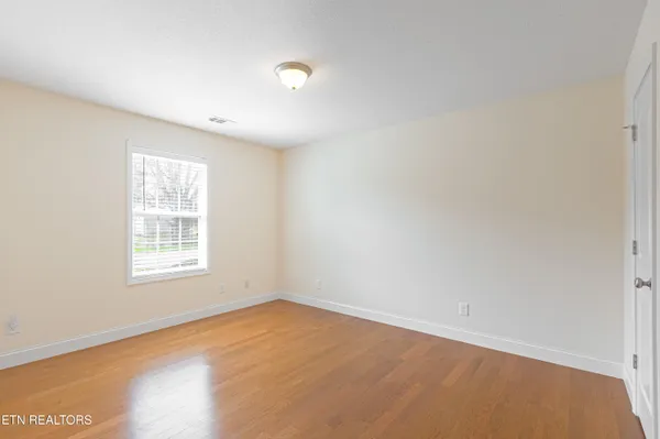 $379,900 | 7422 Tylers Garden Way, Knoxville, TN 37918