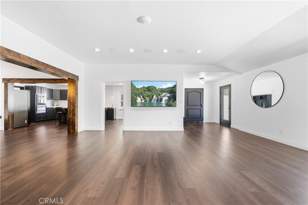 9916 Rathburn Avenue Los Angeles, CA 91325 - Photo 5 of 65