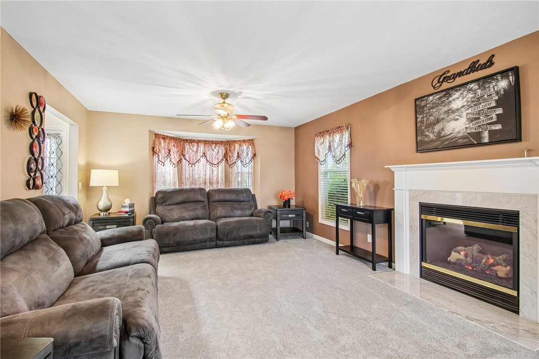 82 Quarterdeck Place Greece, NY 14612 - Photo 7 of 50