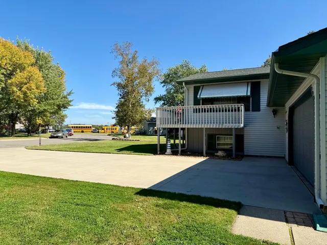 $299,500 | 954 Lilac Drive, Sauk Centre, MN 56378