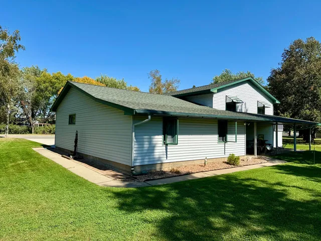 $299,500 | 954 Lilac Drive, Sauk Centre, MN 56378