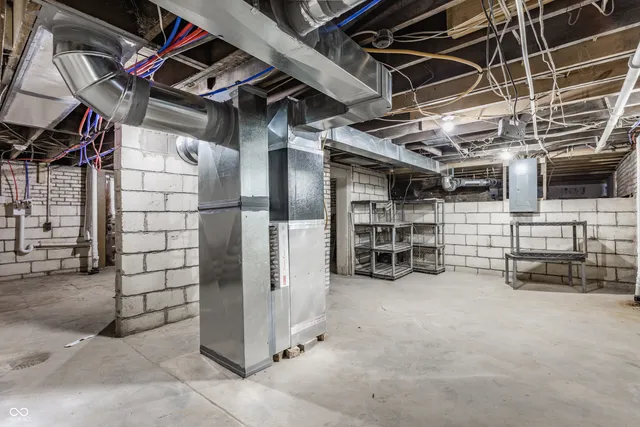 $2,940 | 1235 Tecumseh Street, Indianapolis, IN 46201