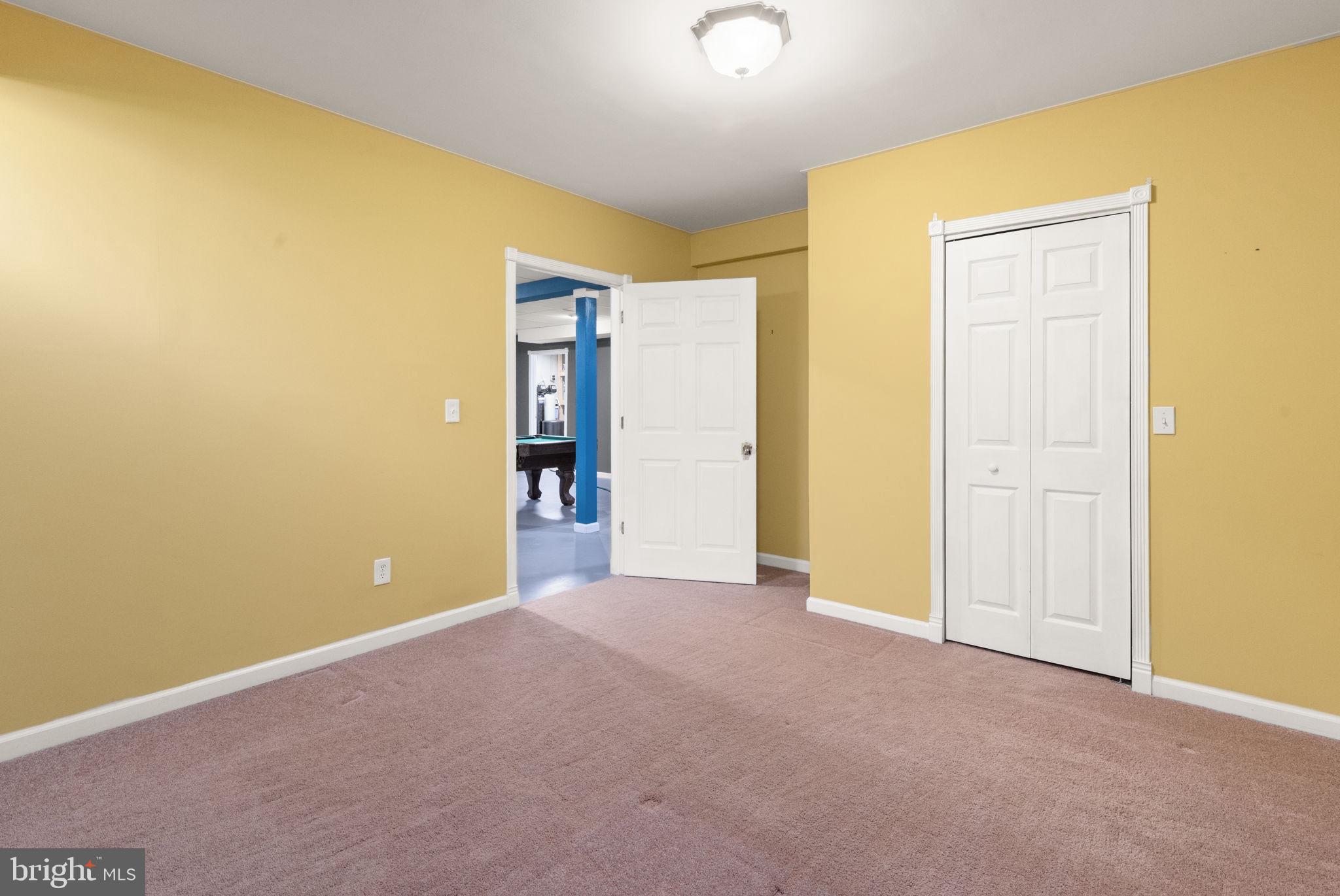 32 Hamilton Lane Elkton, MD 21921 - Photo 35 of 40 Bright, inviting space with potential.