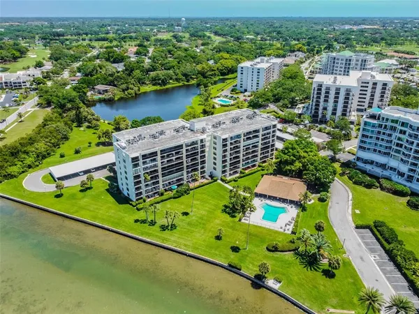 $2,550 | 100 Oakmont Lane, Unit 106, Belleair, FL 33756